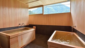 ห้องเบสิกทวิน, วิวภูเขา | ห้องน้ำ