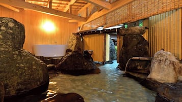 Executive Suite, Mountain View | Bathroom | Separate tub and shower, free toiletries, hair dryer, towels