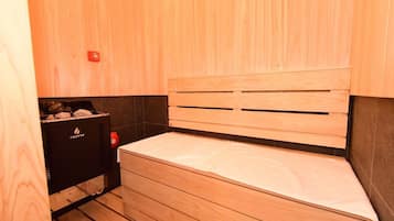 Executive Suite, Mountain View | Bathroom | Separate bathtub and shower, free toiletries, hair dryer, towels