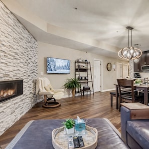 Condo, 3 Bedrooms | Living area