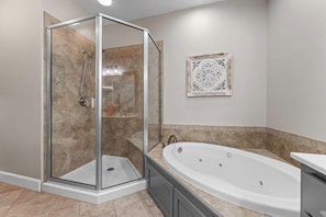 Shower, jetted bath, hair dryer, towels