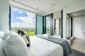 2 Schlafzimmer, Schreibtisch, Bügeleisen/Bügelbrett, kostenloses WLAN