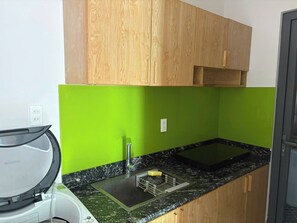 Luxury House, City View | Desk, free WiFi