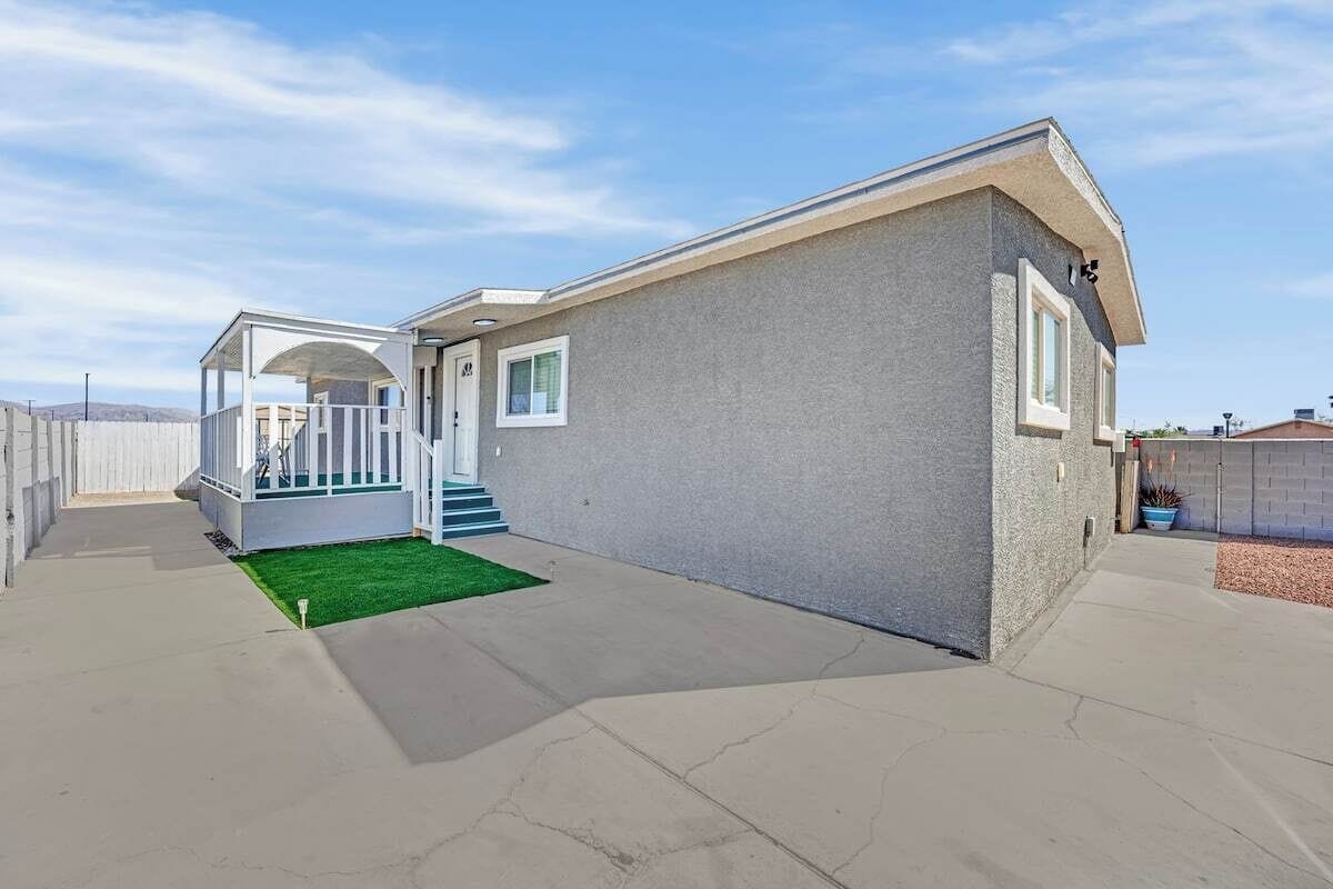 المنشأة من الخارج