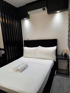 Standard Apartment | Free WiFi - Shore 2 Tower 2 Unit 1966 (Pasay)
