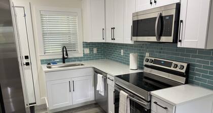 Skyline Split B Retreat Close to Everything You Need! Quiet, Clean & Convenient.