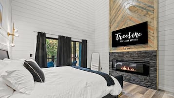 6 bedrooms, iron/ironing board, free WiFi, bed sheets