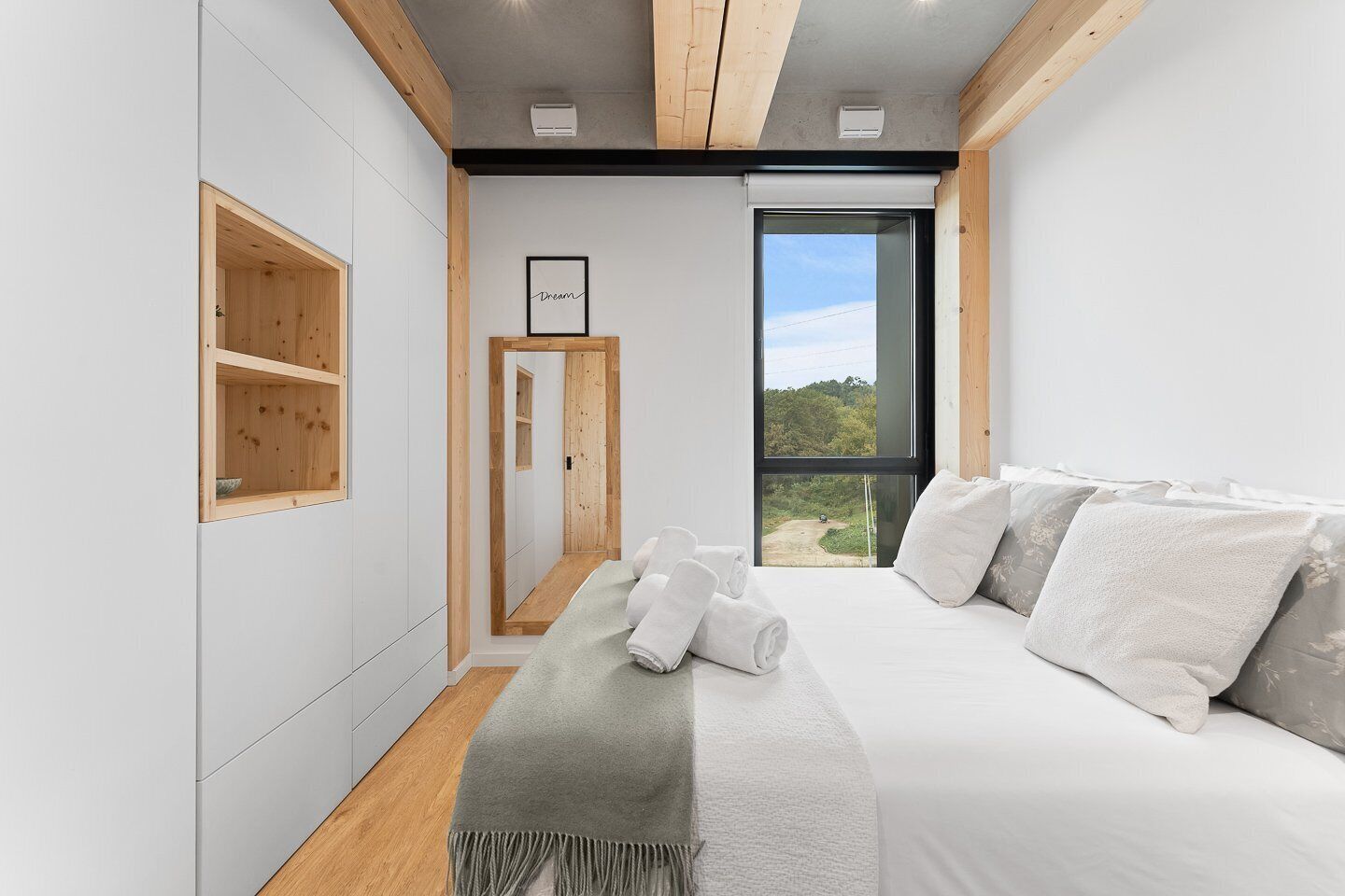 1 chambre, fer et planche à repasser, accès Internet, draps fournis