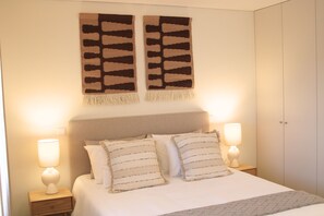 1 bedroom, desk, free WiFi, bed sheets