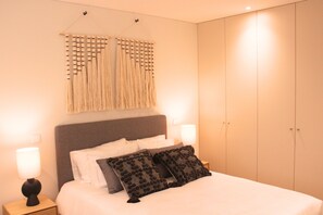 1 bedroom, desk, free WiFi, bed sheets