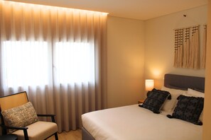 1 bedroom, desk, free WiFi, bed sheets