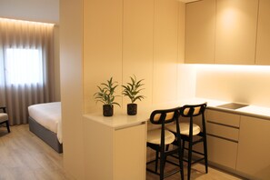 1 غرفة نوم ومكتب وواي فاي مجانًا وملاءات أسرّة