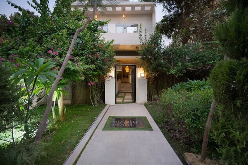 Cool & Renovated Studio @88 by Spacey