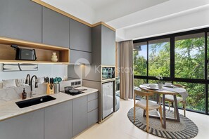 Apartment, 1 Bedroom, Resort View | Private kitchen