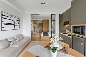 Departamento, 1 habitación, vista al resort | Comedor