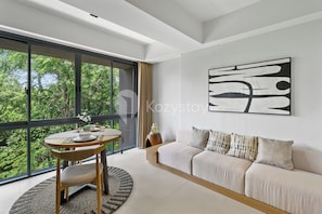 Apartamento, 1 quarto, vista para o resort | Área de estar | Smart TV, Netflix, serviços de streaming