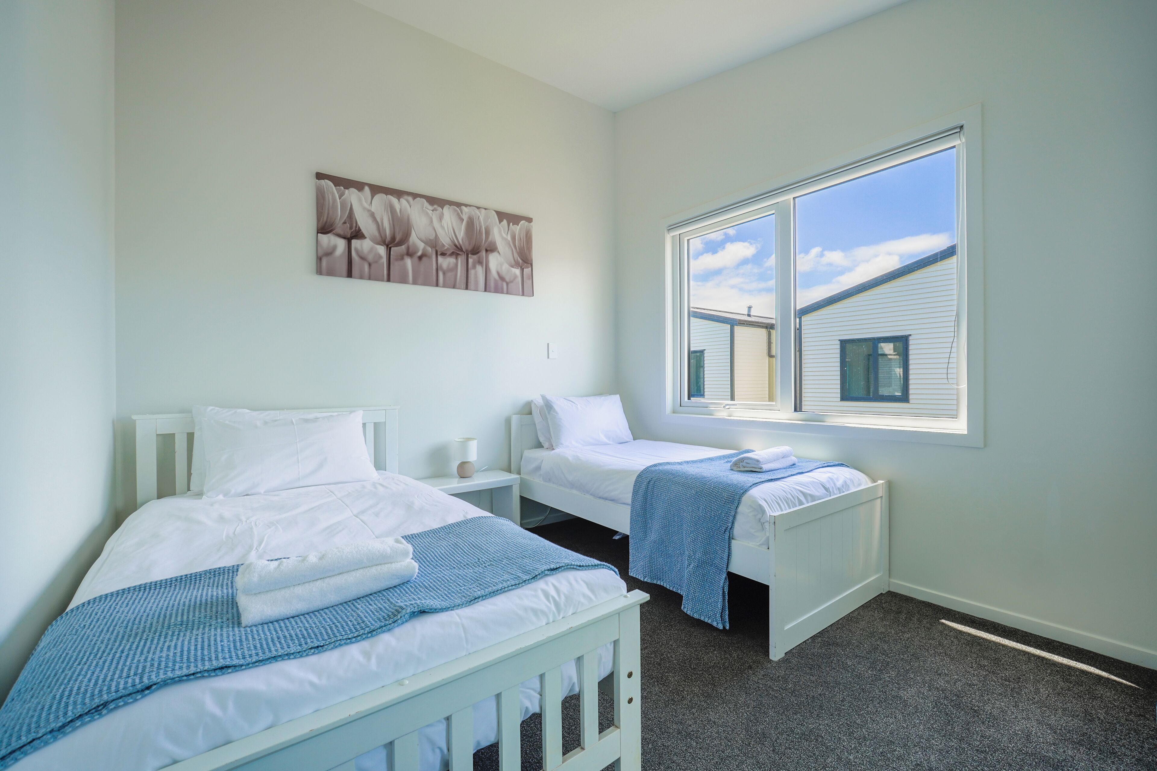 3 slaapkamers, een strijkplank/strijkijzer, gratis wifi, beddengoed