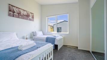 WiFi (free), bed sheets