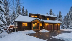 Exterior - Breckenridge Basecamp | Hot Tub + Fire Pit (Breckenridge)