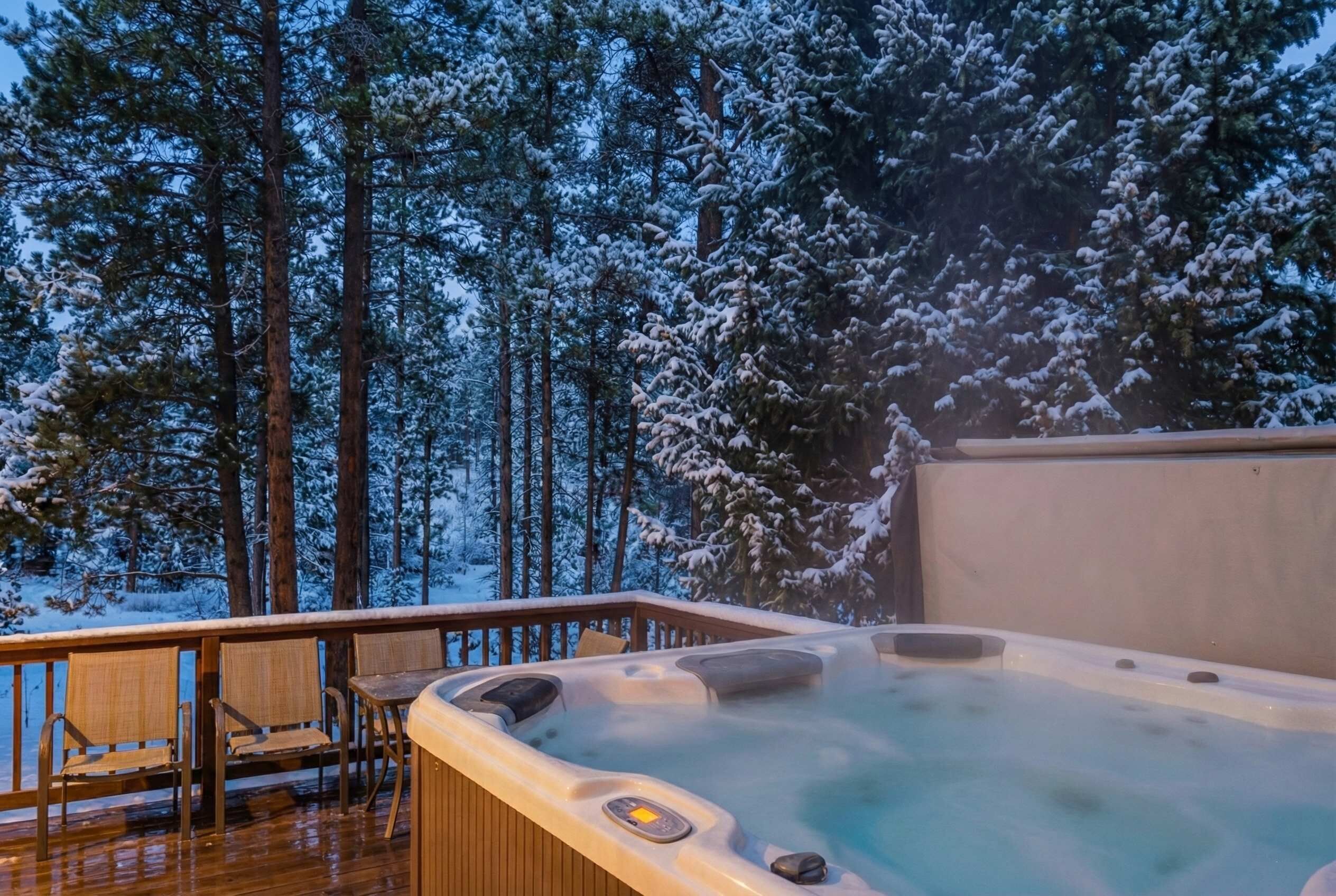 Tina de hidromasaje al aire libre