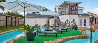 Nasa Entertainment Escape: Games, Lazy River Pool