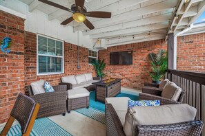 TV, offices - Nasa Entertainment Escape: Games, Lazy River Pool (Seabrook)