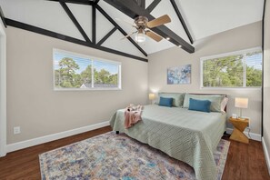 6 chambres, fer et planche à repasser, lit de bébé portatif, Wi-Fi