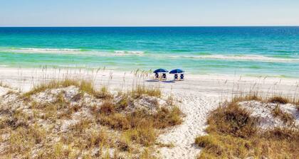 Sand Pebble: Beach steps away, FREE Golf cart, Heated pool, Bunk rooms