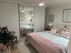 3 bedrooms, WiFi, bed sheets