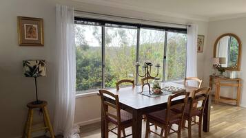 تناول الطعام