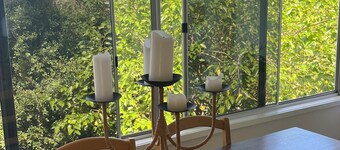 A sanctuary between the lake and ocean. Colourful and quirky home