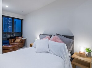 1 chambre, fer et planche à repasser, Wi-Fi, draps fournis