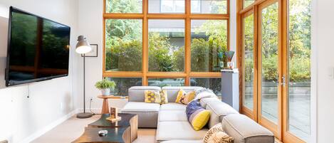 スマートテレビ、暖炉