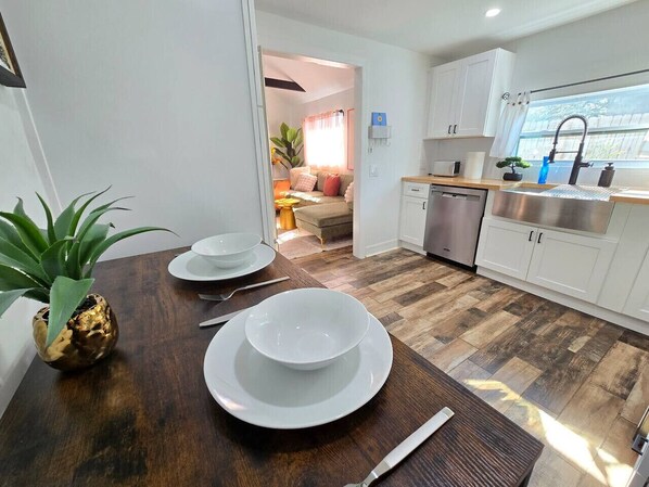 Interior - Cozy home 5min to Park Ave and Downtown Orlando (Winter Park)