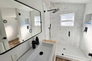 Een douche, een haardroger