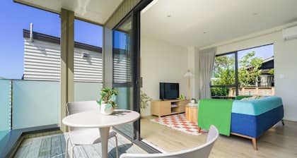 Lovely 3-BR Home in Long Bay Near Beaches & Albany