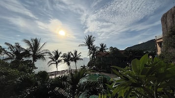 Habitació doble o amb dos llits individuals superior | Balcó