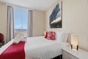 مكواة/لوح كي وواي فاي مجانًا وملاءات أسرّة