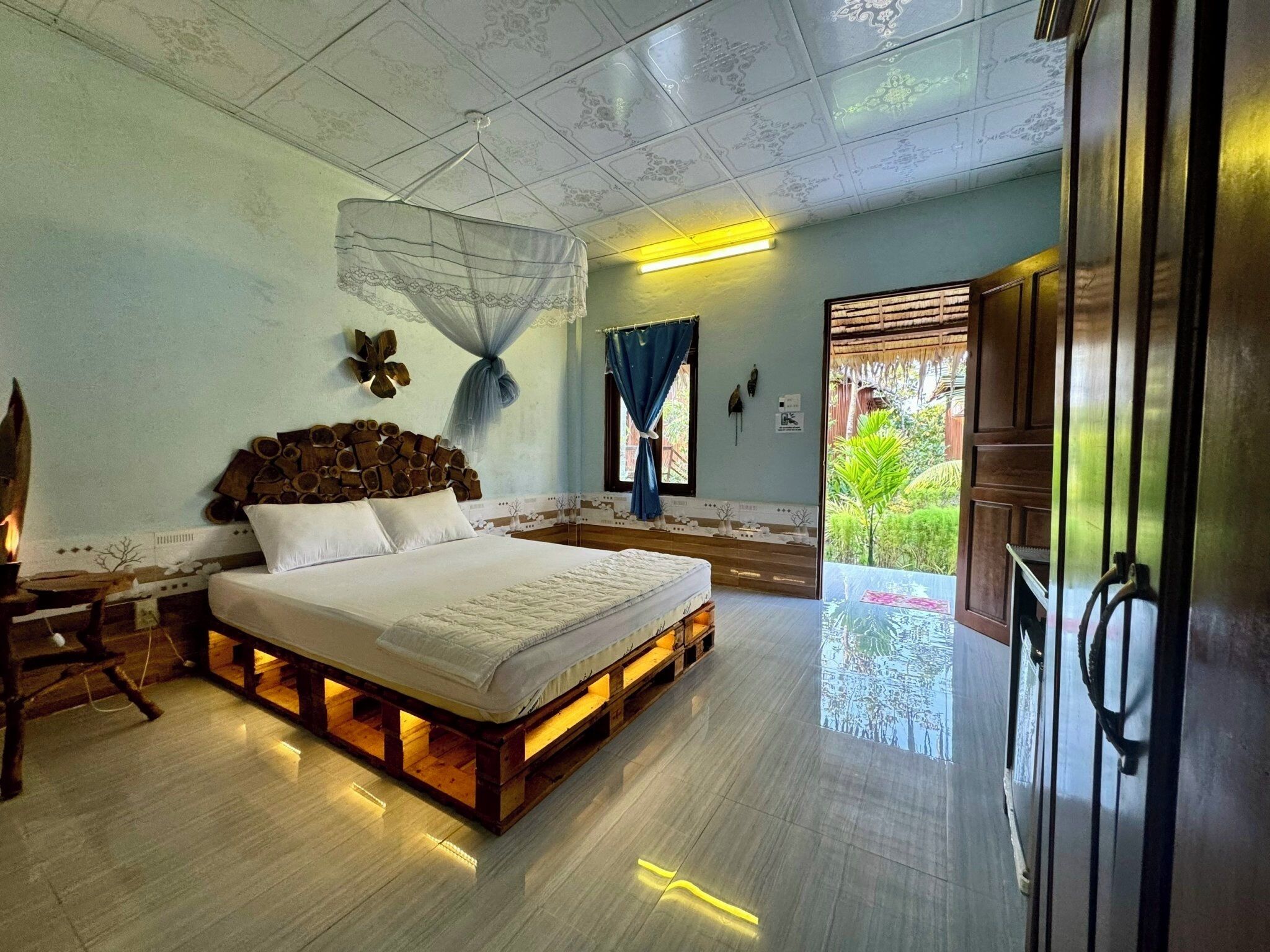 Superior Double Room, Patio, Courtyard View | Desk, iron/ironing board, free WiFi