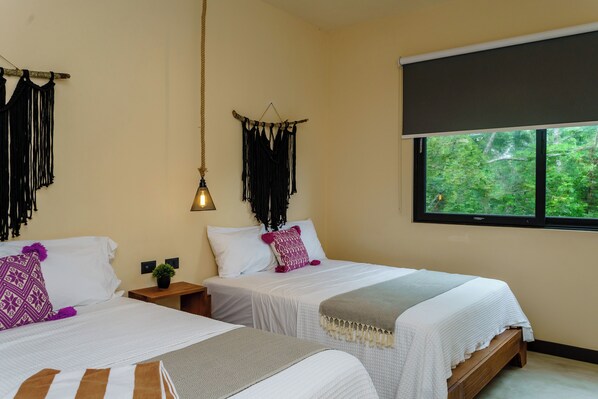 4 camere, Wi-Fi (a pagamento), lenzuola