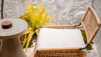 Comfort Room, Courtyard View | Terrace/patio
