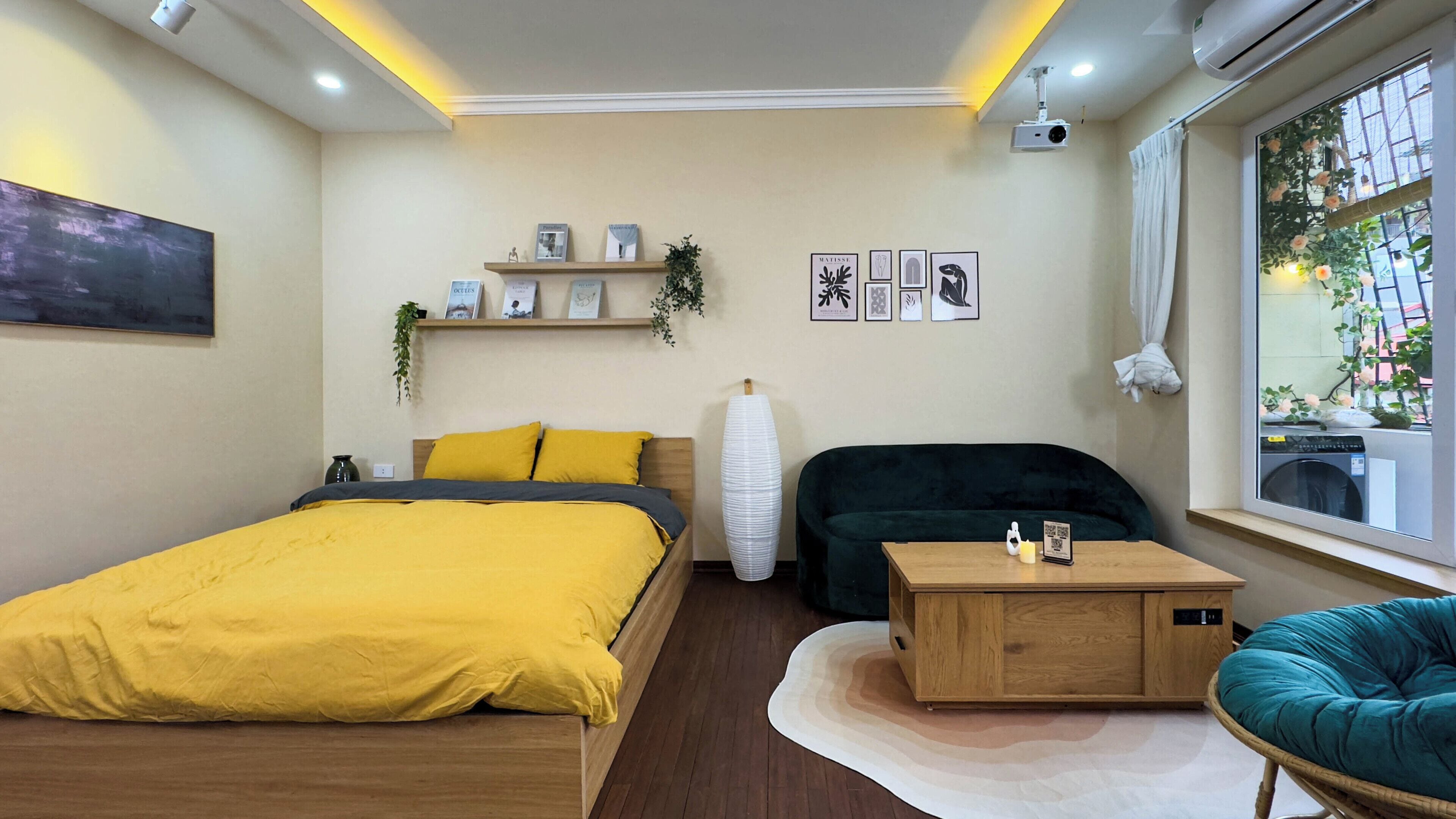 Business Double Room, 1 Bedroom, City View | Pillowtop beds, individually decorated, individually furnished, desk