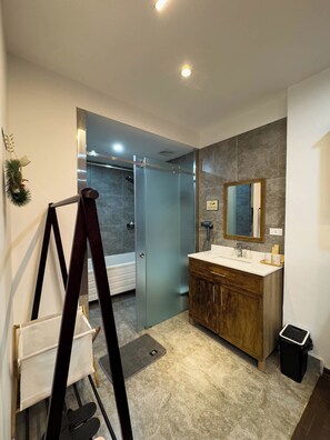 Bathroom - Home. Homestay (Hanoi)