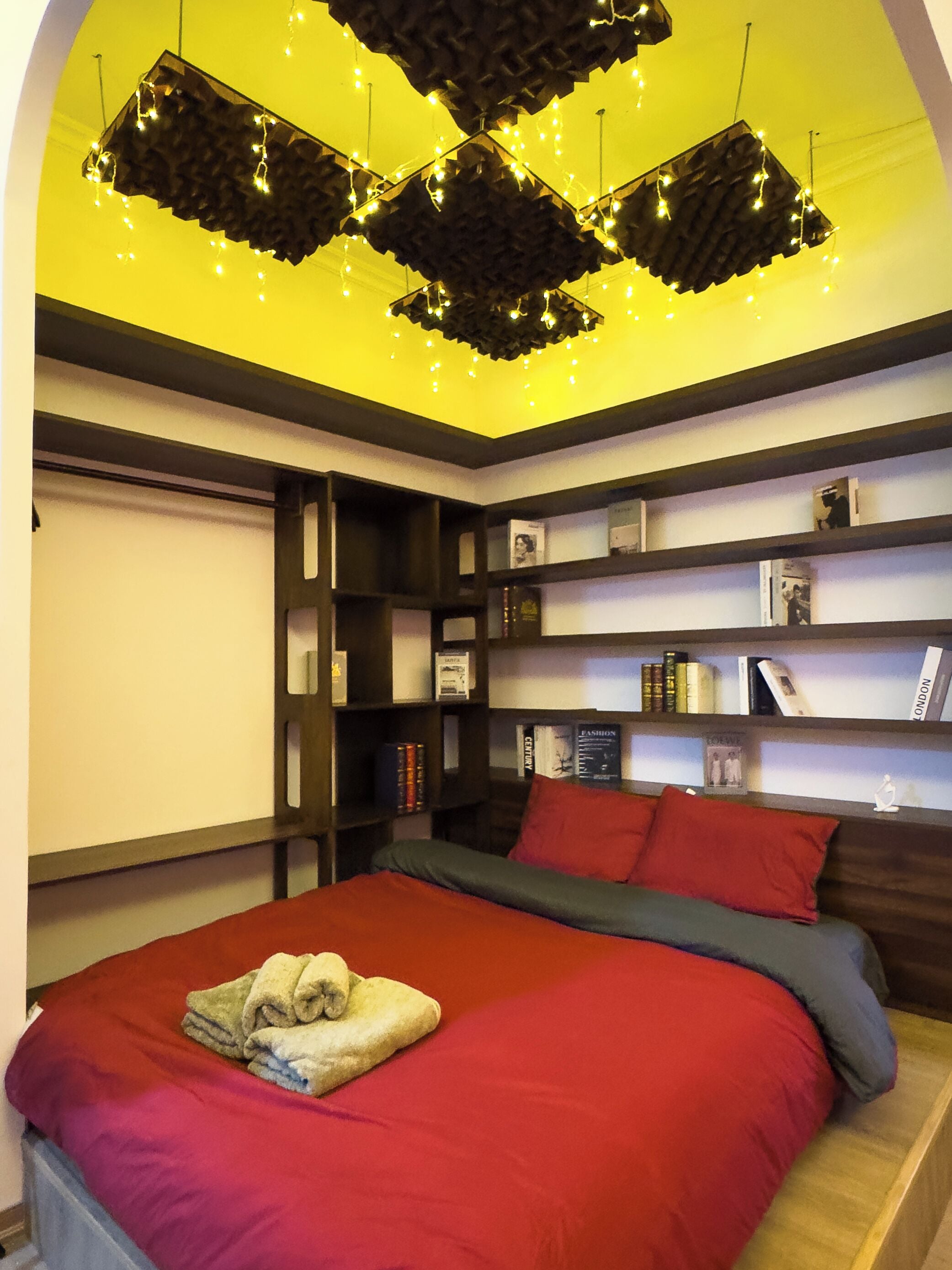 Elite Double Room | Pillowtop beds, individually decorated, individually furnished, desk