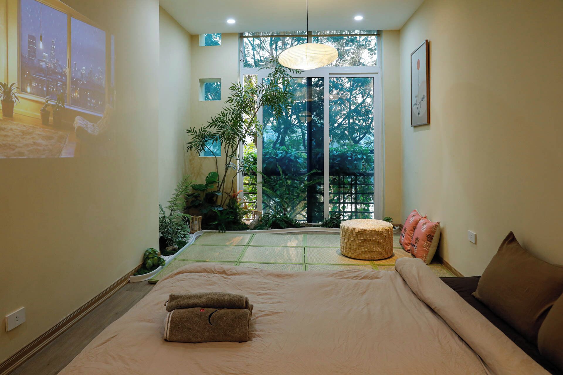 Japanese-style Double Room | Pillowtop beds, individually decorated, individually furnished, desk