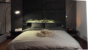 Phòng đôi có thiết kế đặc sắc | Trang trí khác biệt, trang bị nội thất với thiết kế riêng biệt, bàn