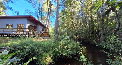 Oak Cabin - Hot Tub, BBQ, WiFi & Riverside