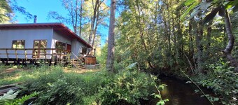 Oak Cabin - Hot Tub, BBQ, WiFi & Riverside