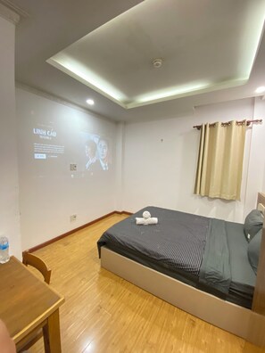 Minibar, free WiFi, bed sheets - Uhouse - KELLY Thao Dien Apartment (Thao Dien)