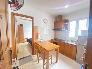 Minibar, wifi gratis y ropa de cama 